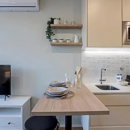 31 Janeiro 157 - Charming 1br Flat W/ Ac & Balcony By Lovelystay 公寓