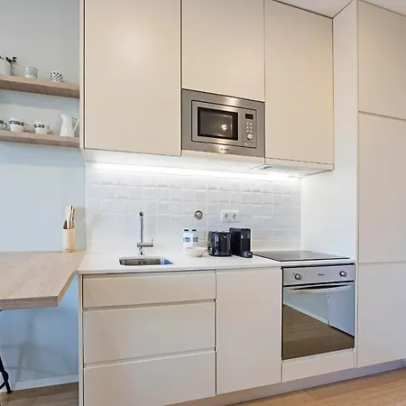 31 Janeiro 157 - Charming 1br Flat W/ Ac & Balcony By Lovelystay *