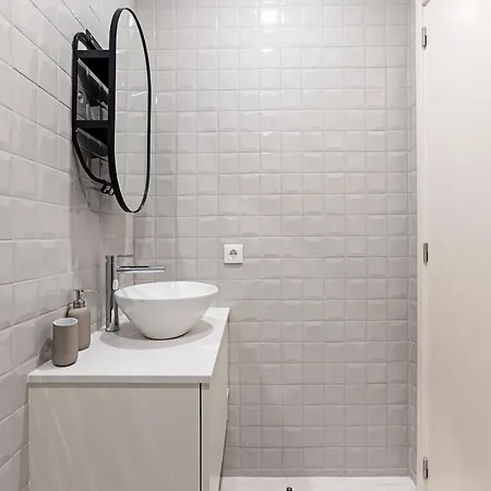 Апартаменты 31 Janeiro 157 - Charming 1br Flat W/ Ac & Balcony By Lovelystay