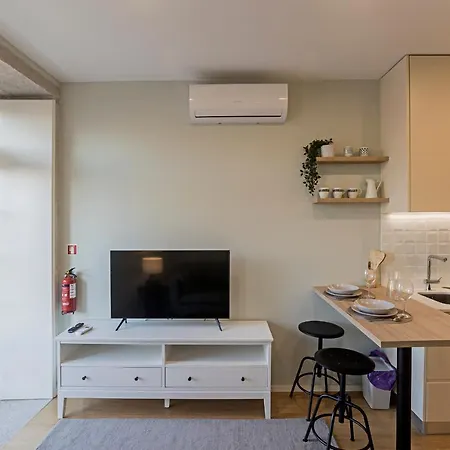 31 Janeiro 157 - Charming 1br Flat W/ Ac & Balcony By Lovelystay Апартаменты