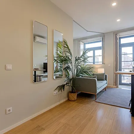 31 Janeiro 157 - Charming 1br Flat W/ Ac & Balcony By Lovelystay * Порту