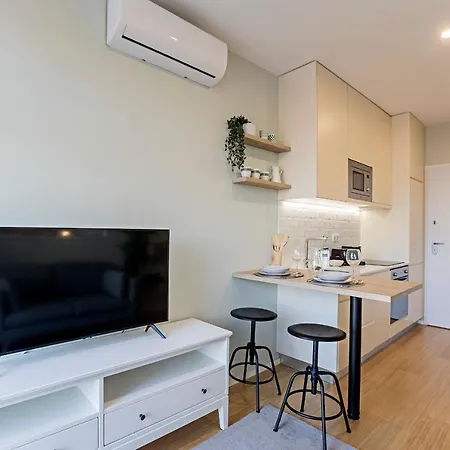 31 Janeiro 157 - Charming 1br Flat W/ Ac & Balcony By Lovelystay Апартаменты *