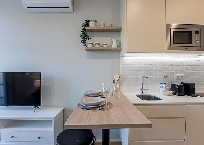 31 Janeiro 157 - Charming 1br Flat W/ Ac & Balcony By Lovelystay 아파트