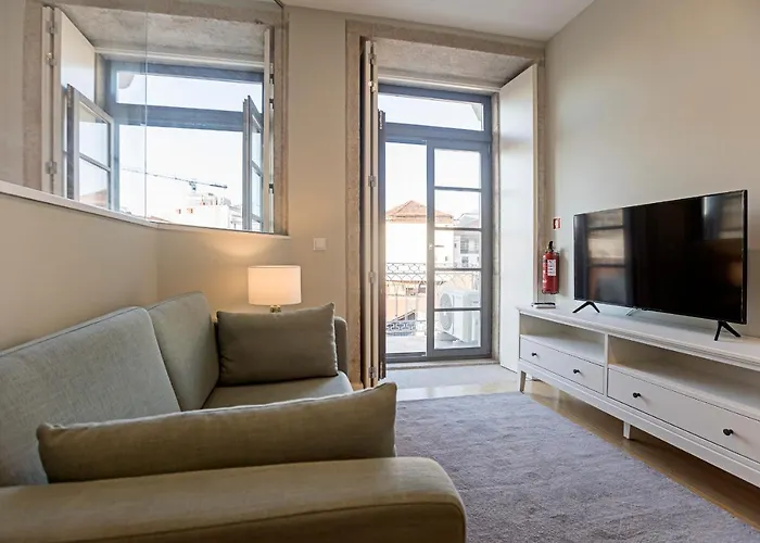 Apartment 31 Janeiro 157 - Charming 1br Flat W/ Ac & Balcony By Lovelystay Porto