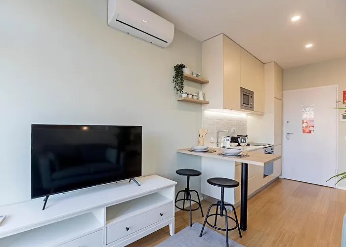 31 Janeiro 157 - Charming 1br Flat W/ Ac & Balcony By Lovelystay דירה *