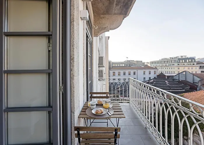 Apartamento 31 Janeiro 157 - Charming 1br Flat W/ Ac & Balcony By Lovelystay